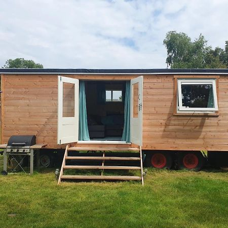 Hotel Tiny House Op Wielen Friesland Workum Esterno foto